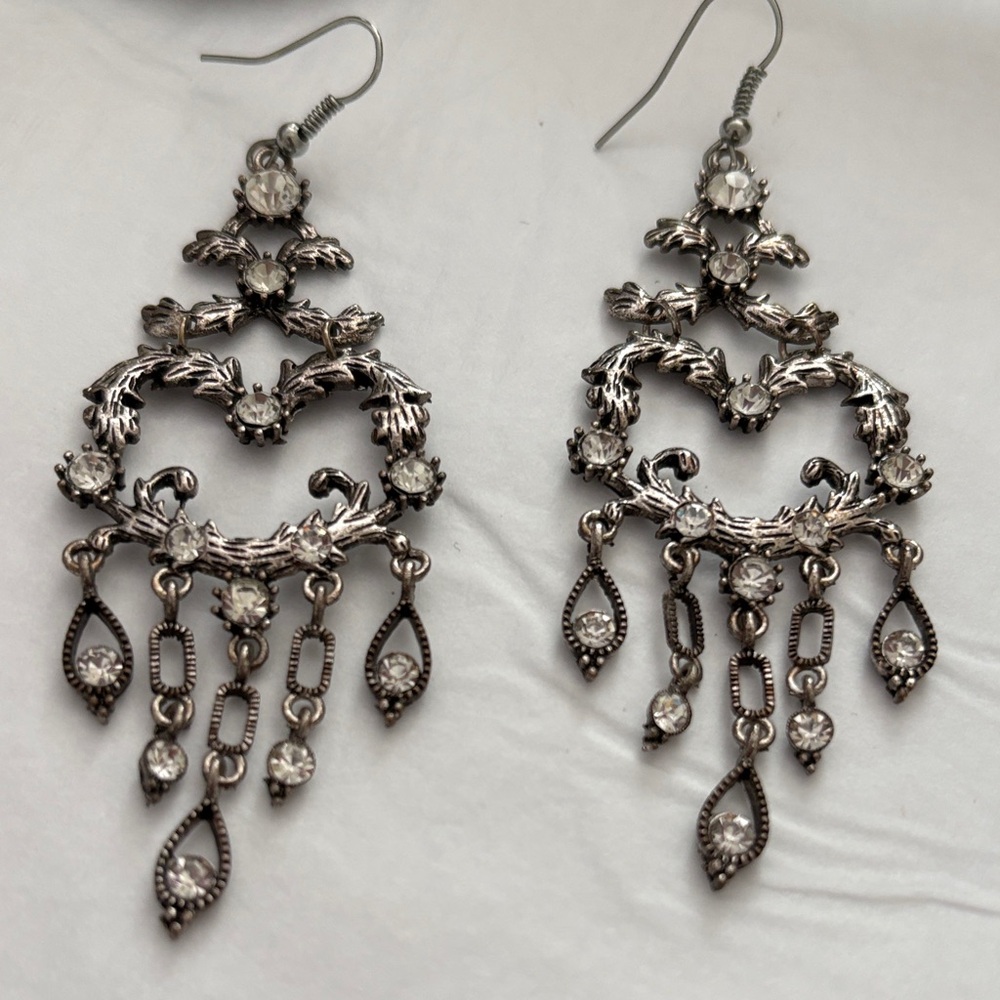 Gorgeous, vintage chandelier, earrings, silver tone